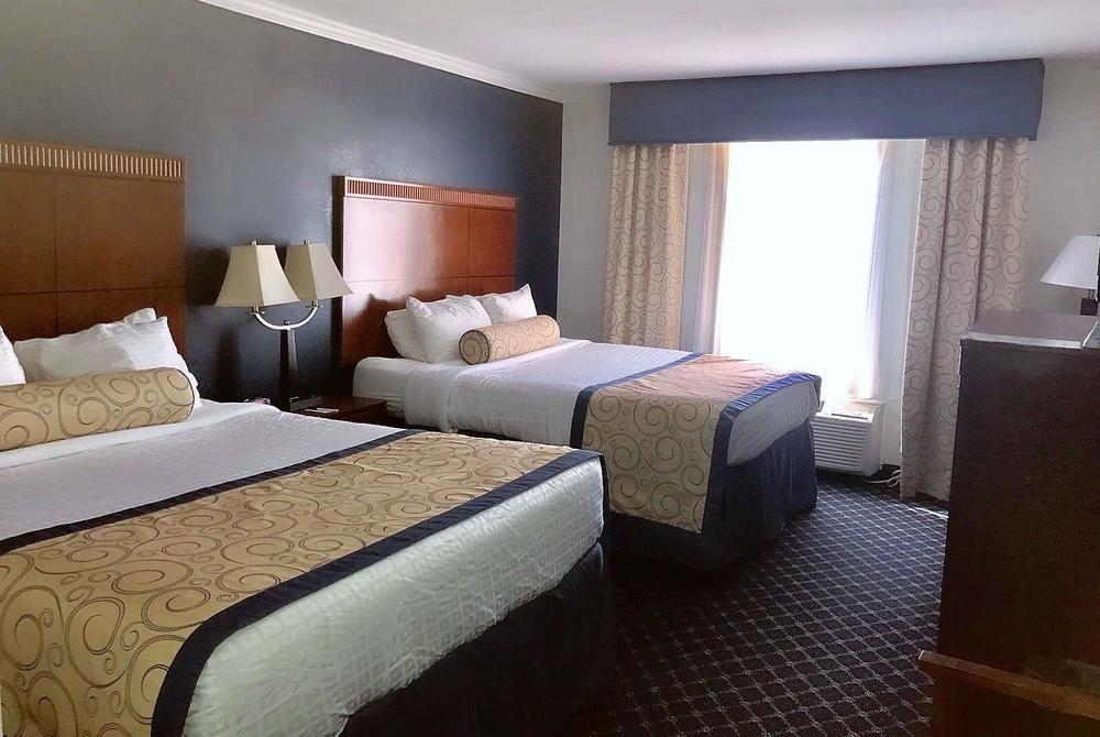 Baymont By Wyndham Mccomb Hotel Buitenkant foto