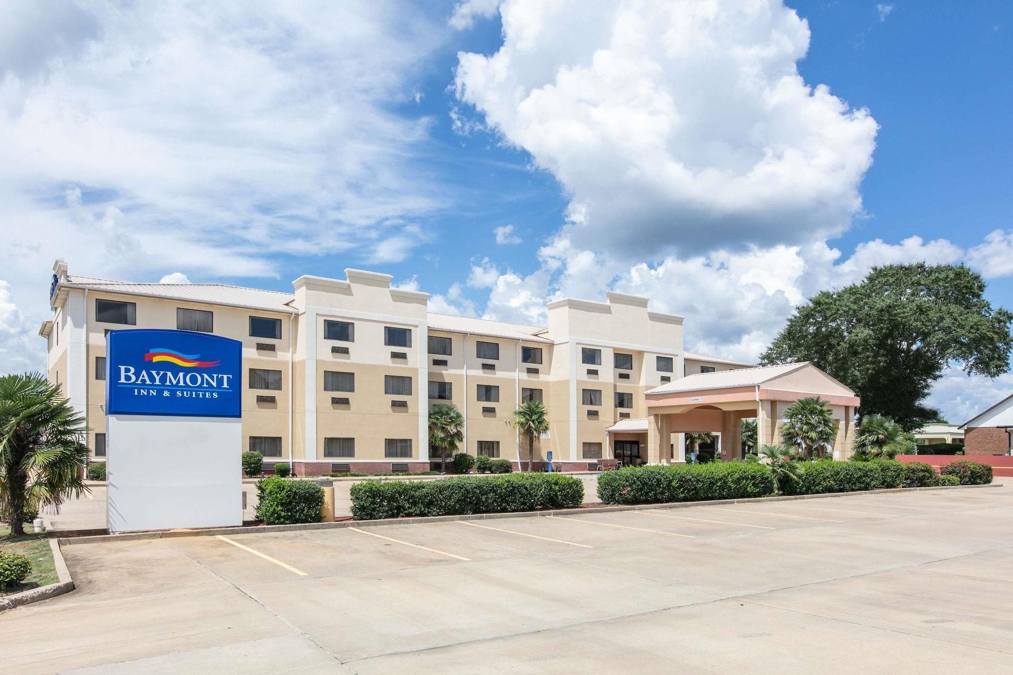 Baymont By Wyndham Mccomb Hotel Buitenkant foto
