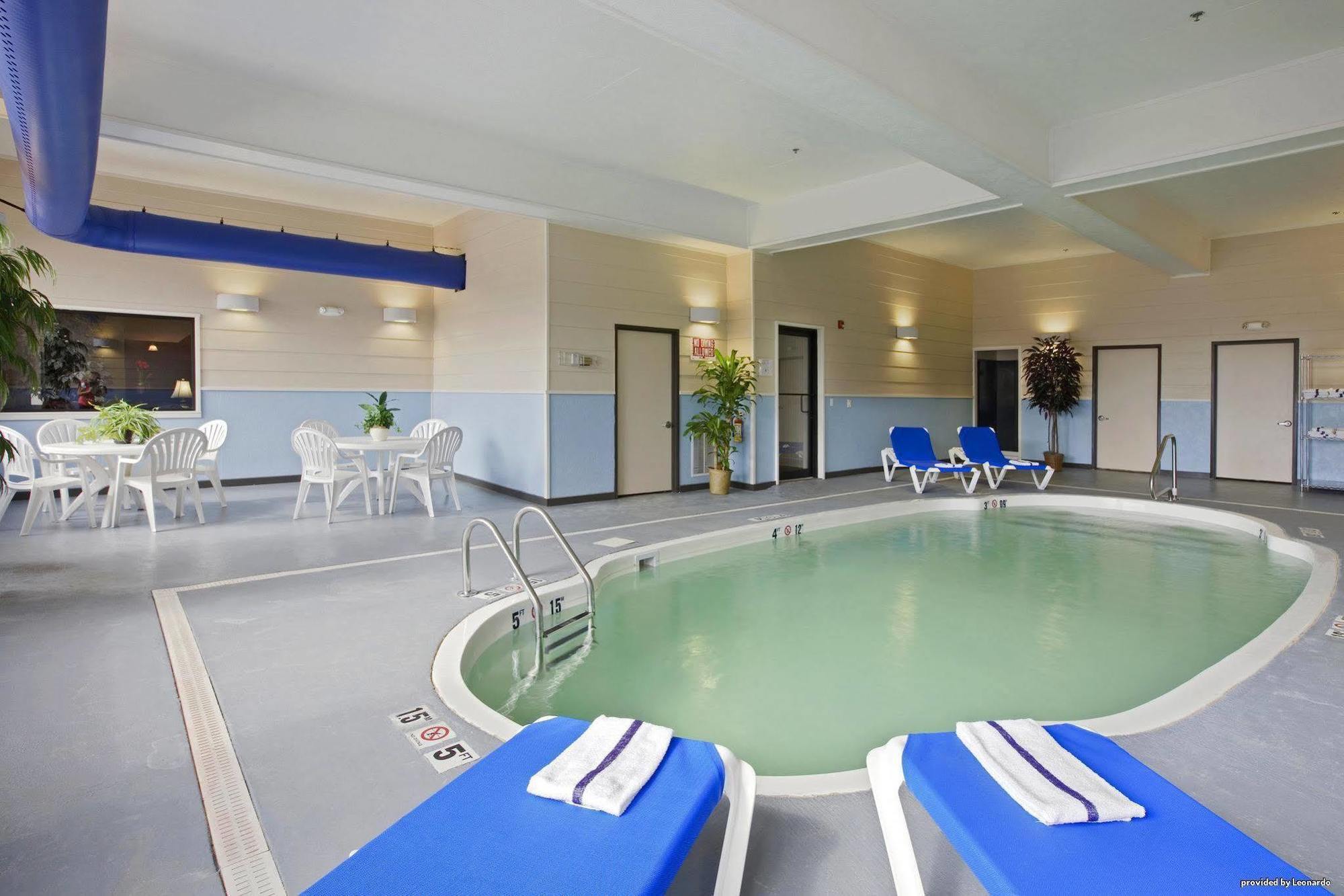 Baymont By Wyndham Mccomb Hotel Faciliteiten foto